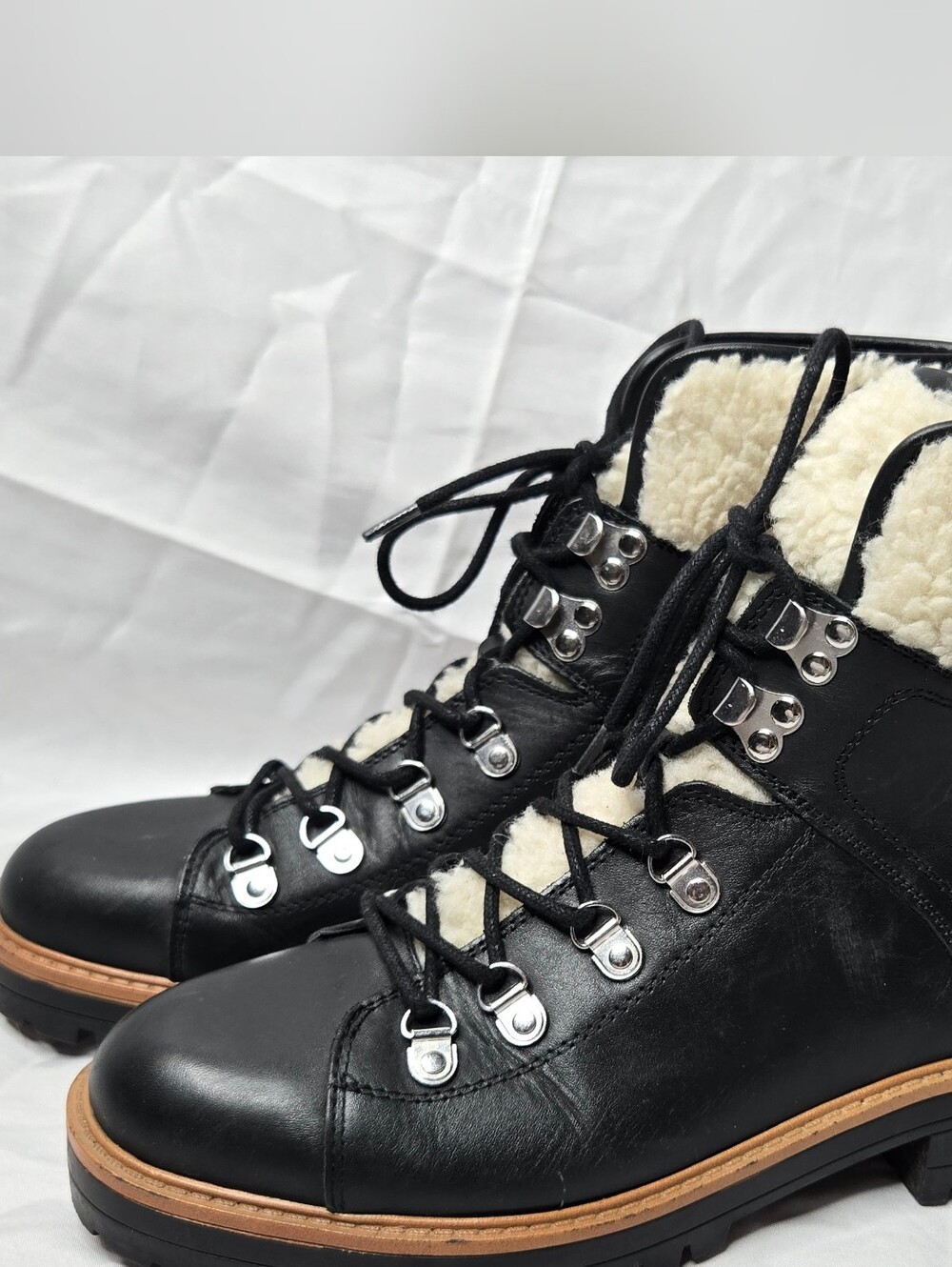 Marc Fisher Izzie Black Leather Shearling Lined Lug Sole Combat Boots Sz 10